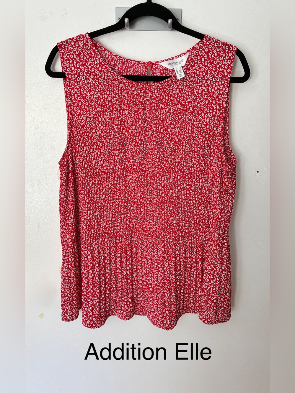 259 Addition Elle Red Floral Sleeveless micro pleated top